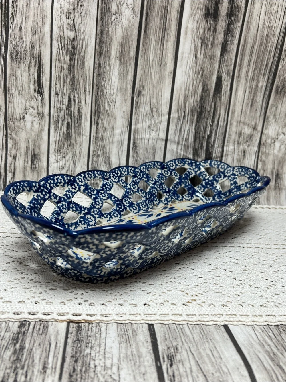 Temp-Tations Old World Blue Ceramic lattice bread/serving basket